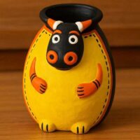 Cow Pen Holder In Black Pottery